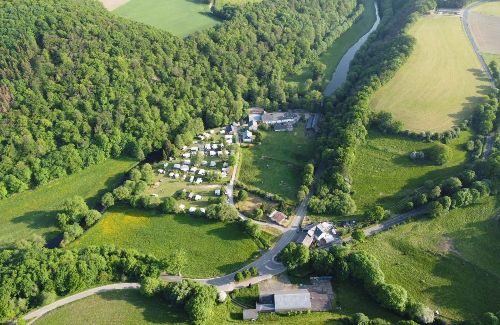 Camping berkel drone foto