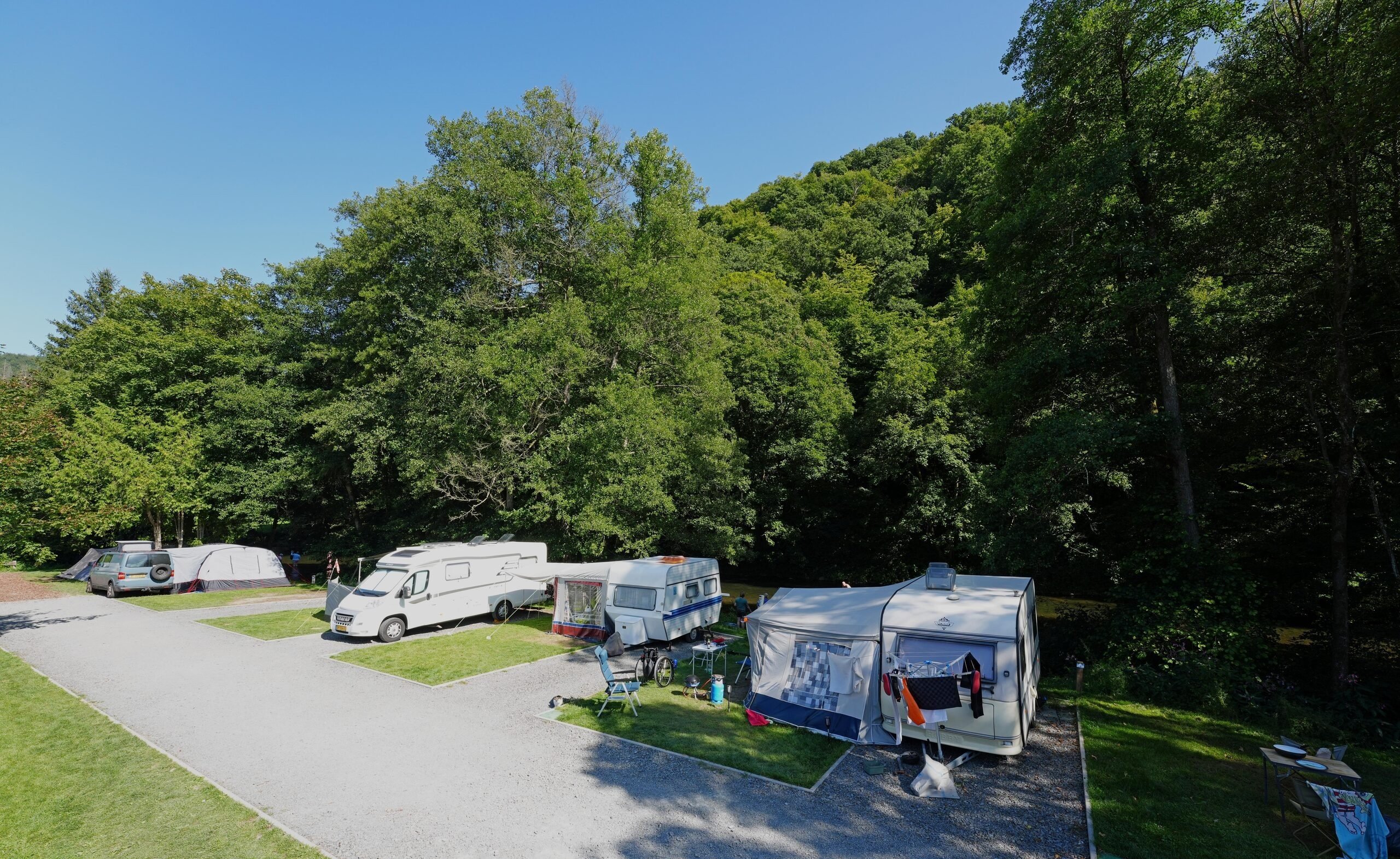 Emplacement de camping au bord de l’eau